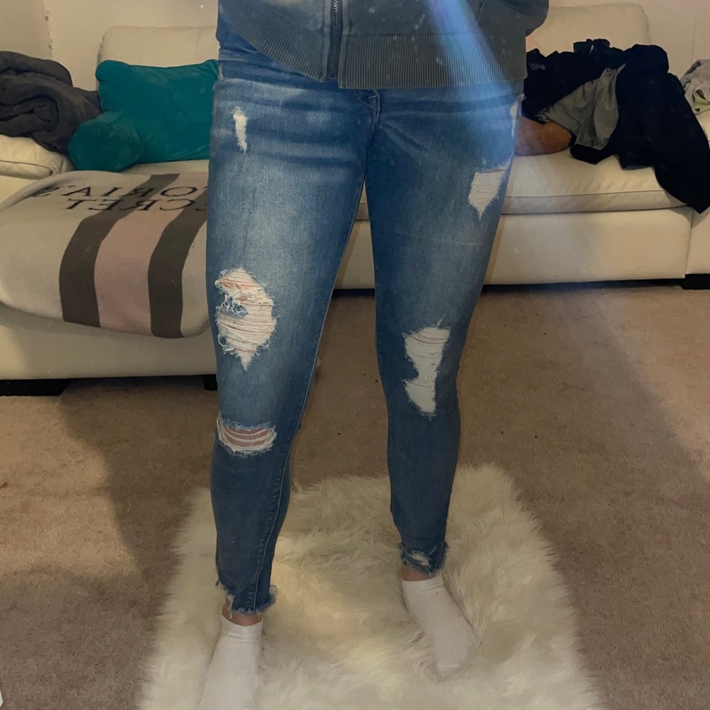 Express Distressed Jeans